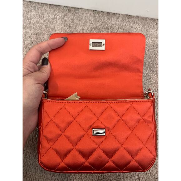 India Hicks Consort Quilted Leather Chain Strap Flap Crossbody Flame Tree NWOT - Picture 3 of 10